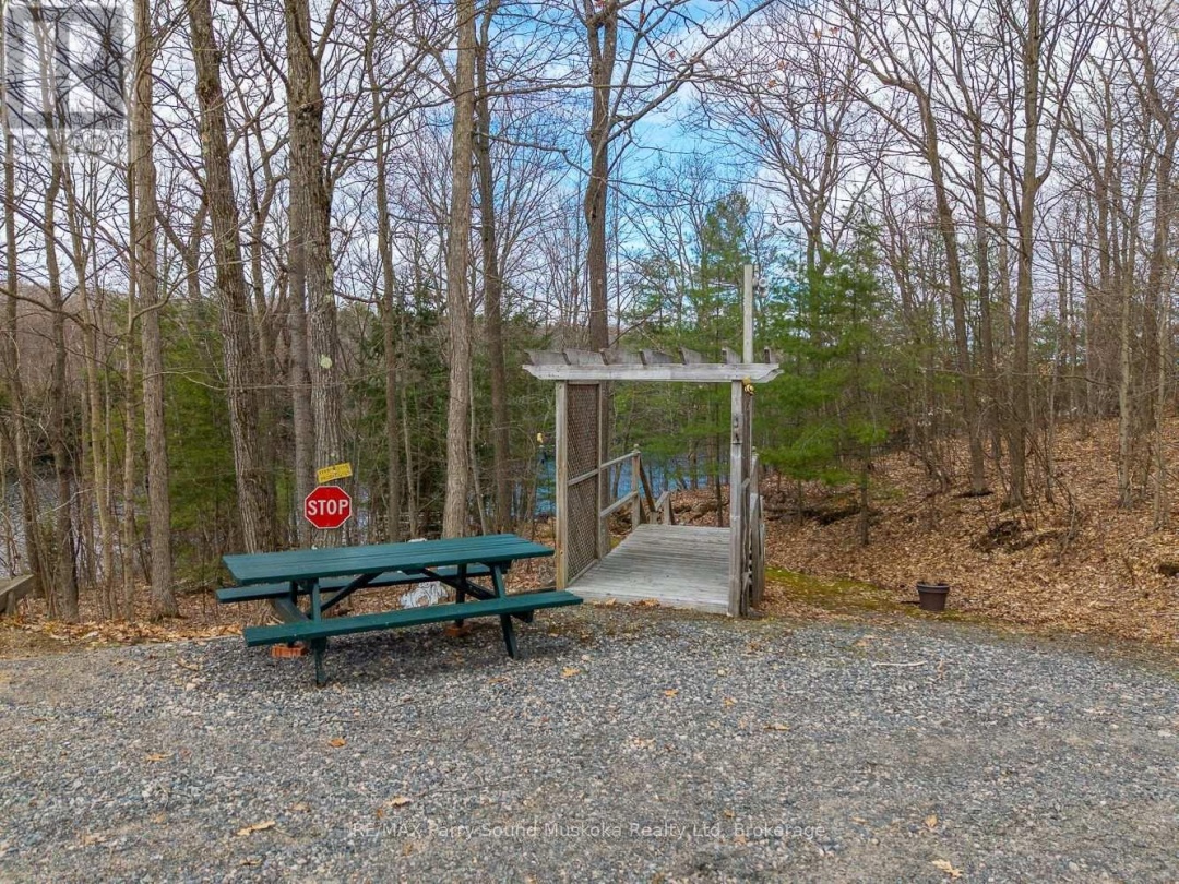 30 DOG LEG PATH, Blue Lake