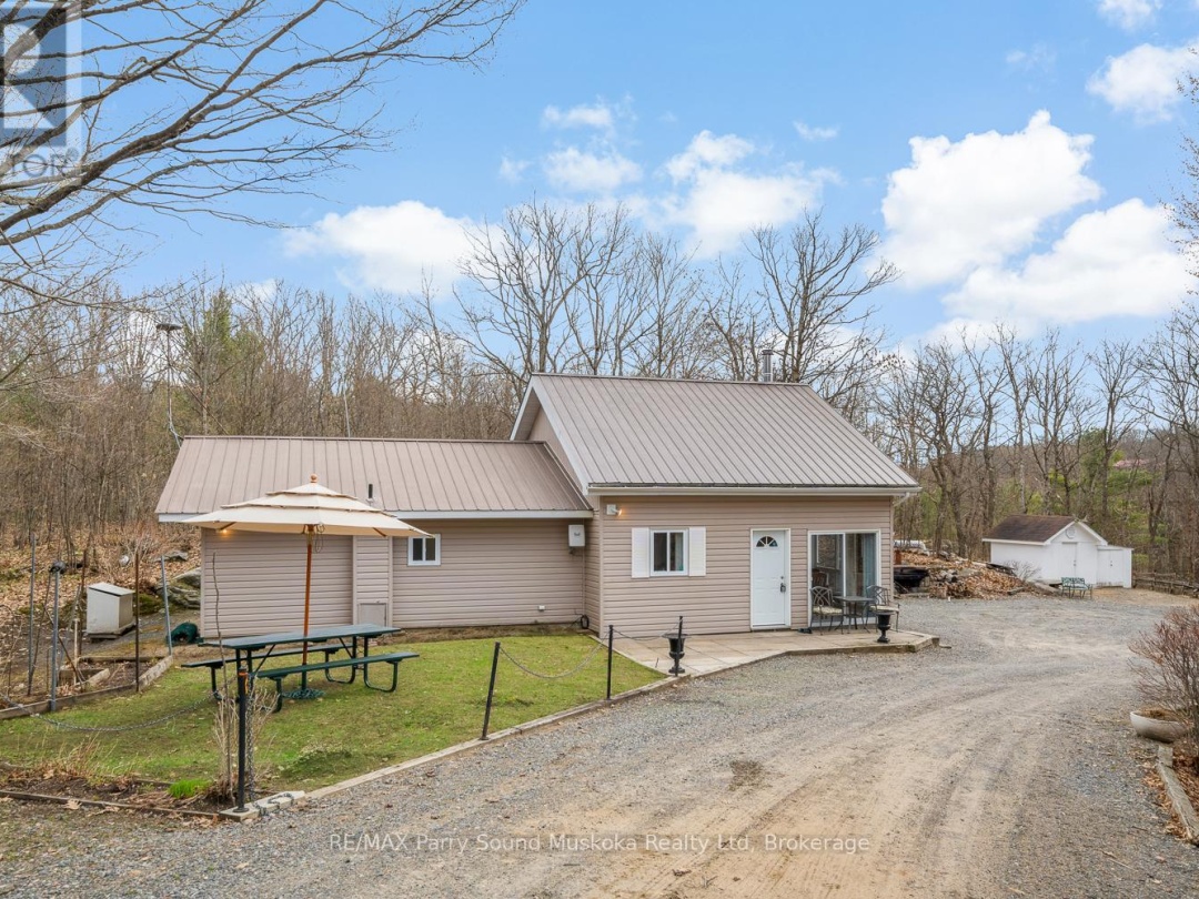 30 DOG LEG PATH, Blue Lake