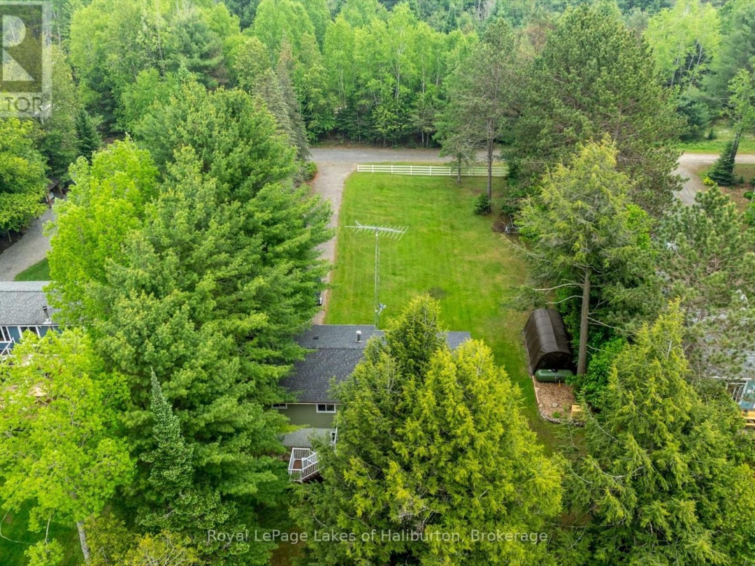 1093 LAMAR DRIVE, Maple Lake