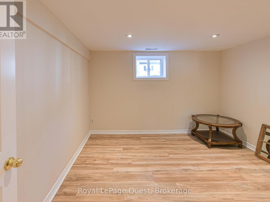 401 MISSISSAGA STREET W,