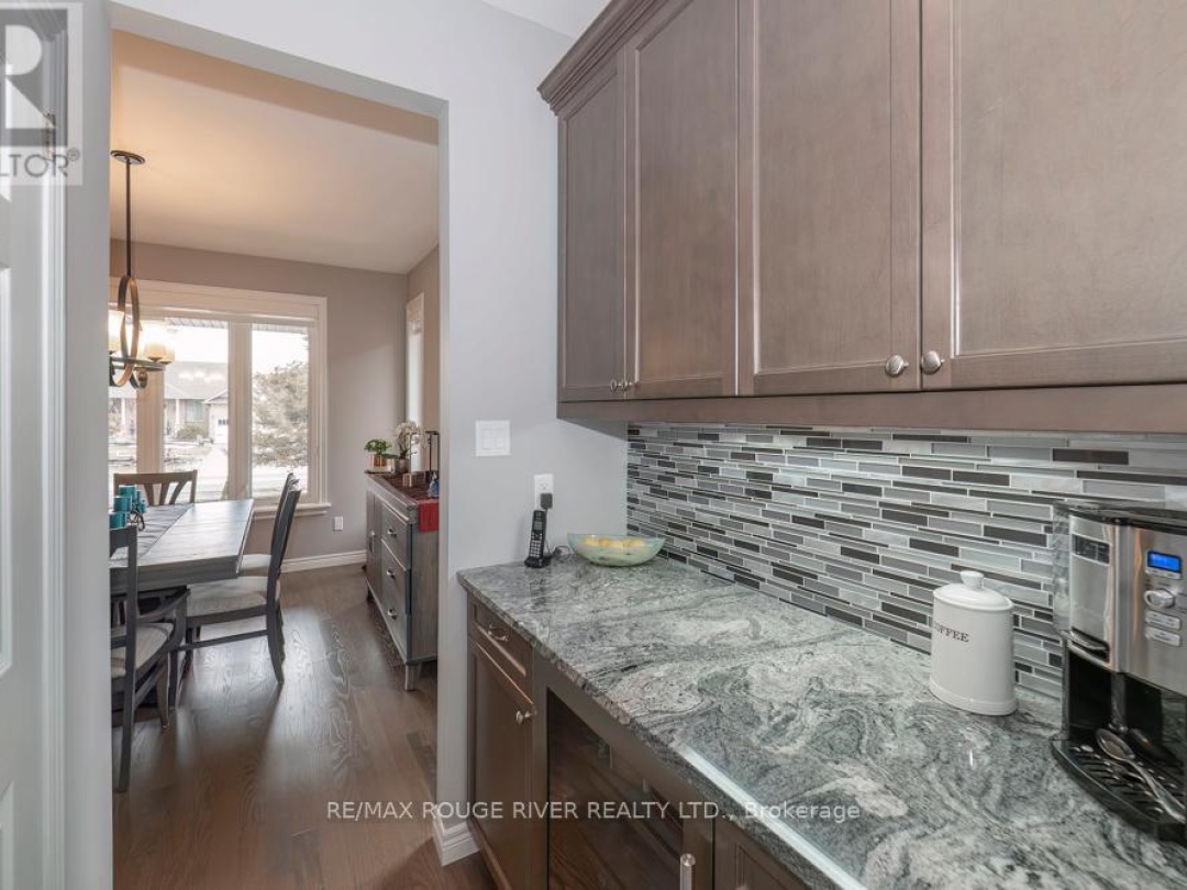 27 SOUTH HARBOUR DRIVE, Kawartha Lakes (Bobcaygeon)