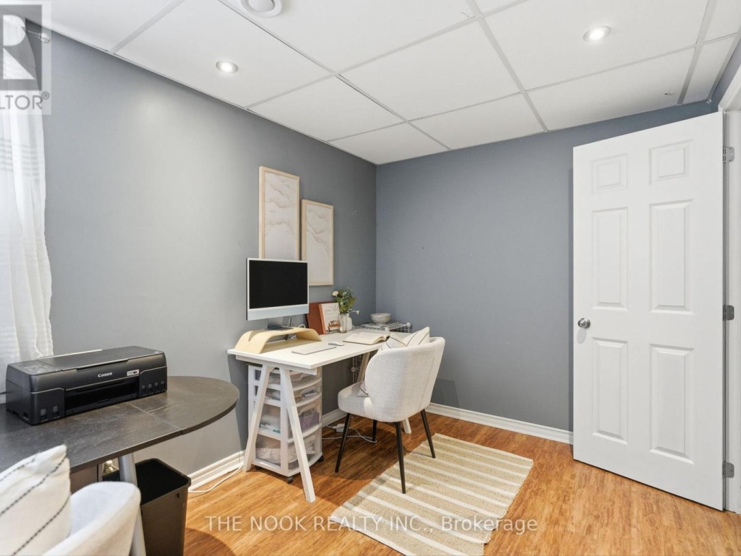 6 SPARROW COURT, Kawartha Lakes (Mariposa)