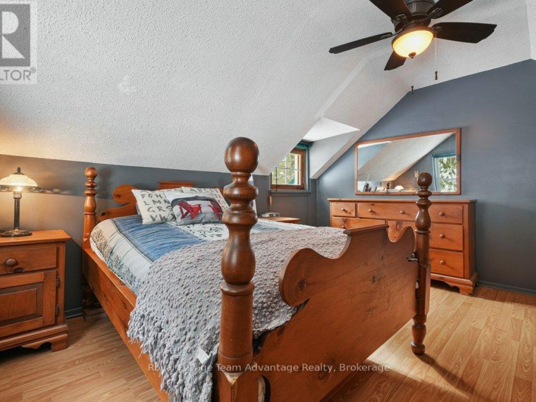 27 BURNSIDE BRIDGE ROAD, Mill Lake