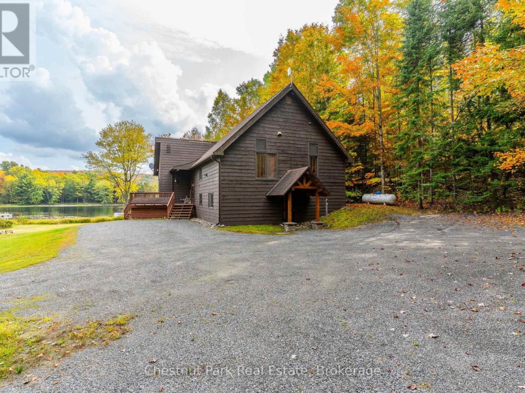 1109 CANOPY LANE, Maple Lake
