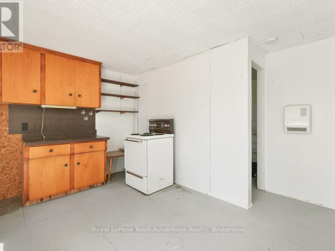 11 BIRCH LANE, Harris Lake
