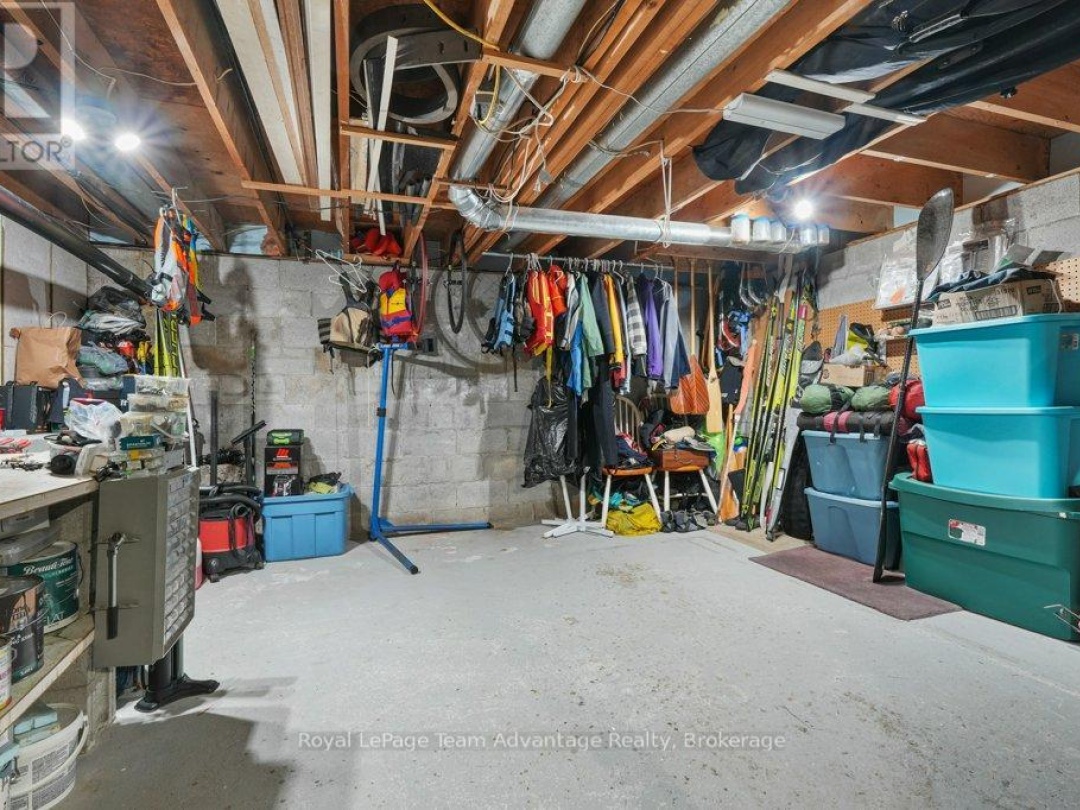 27 BURNSIDE BRIDGE ROAD, Mill Lake