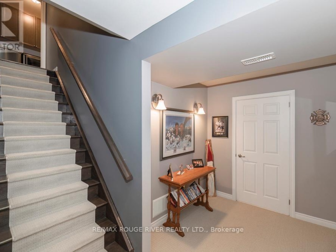 27 SOUTH HARBOUR DRIVE, Kawartha Lakes (Bobcaygeon)