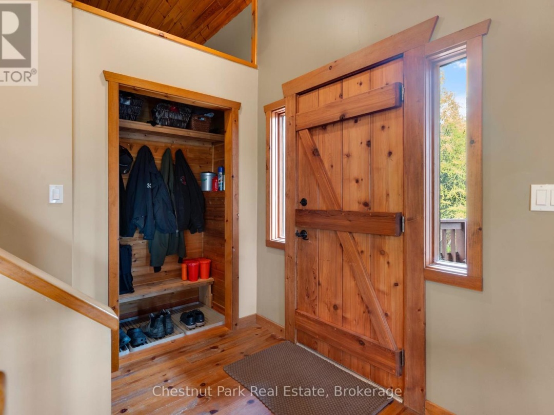 1109 CANOPY LANE, Maple Lake