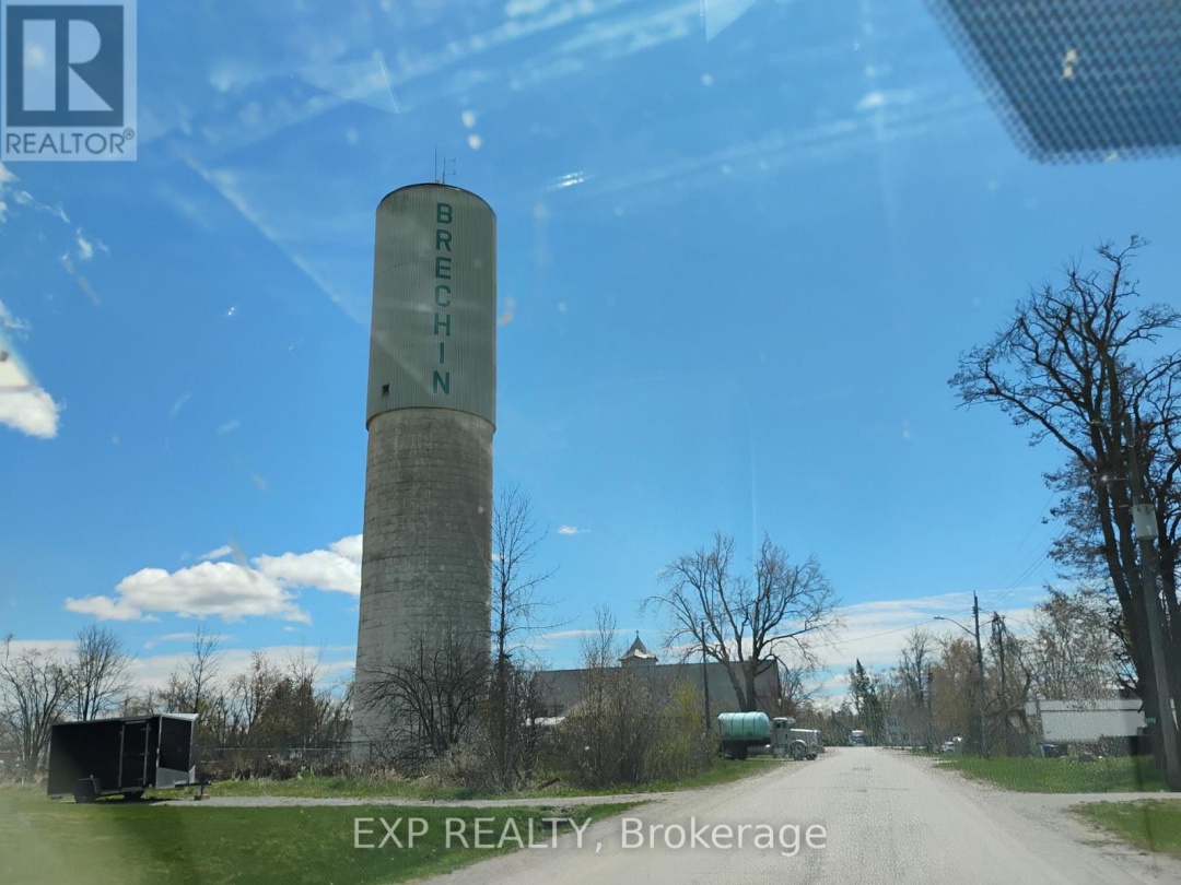 2825 PERRY AVENUE, Ramara (Brechin)