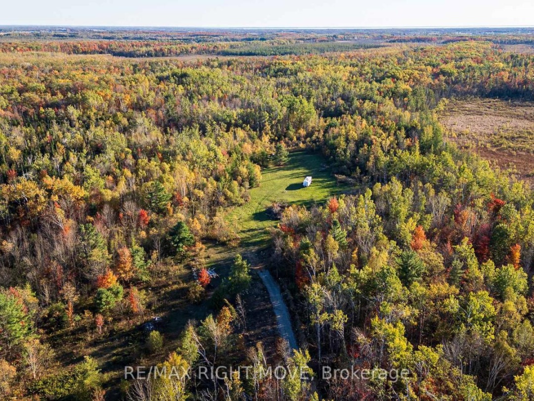 2085 MONCK ROAD,