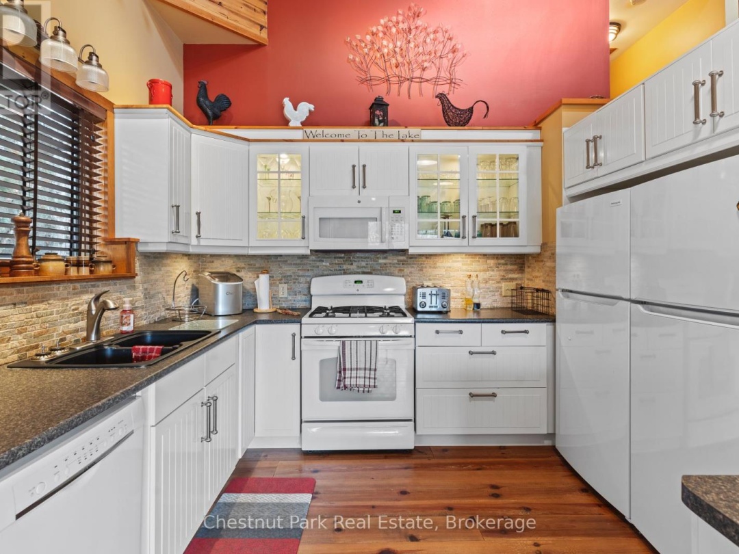 1109 CANOPY LANE, Maple Lake