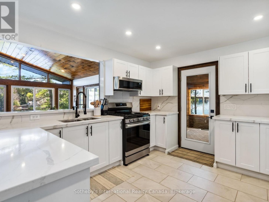 29 BEACHGROVE ISLAND 33LM, Lake Muskoka
