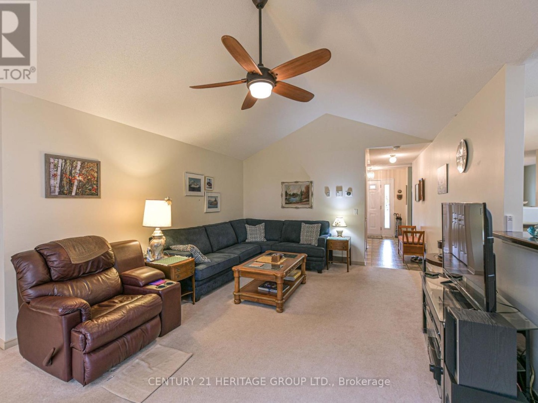 19 SPRINGWOOD CRESCENT,