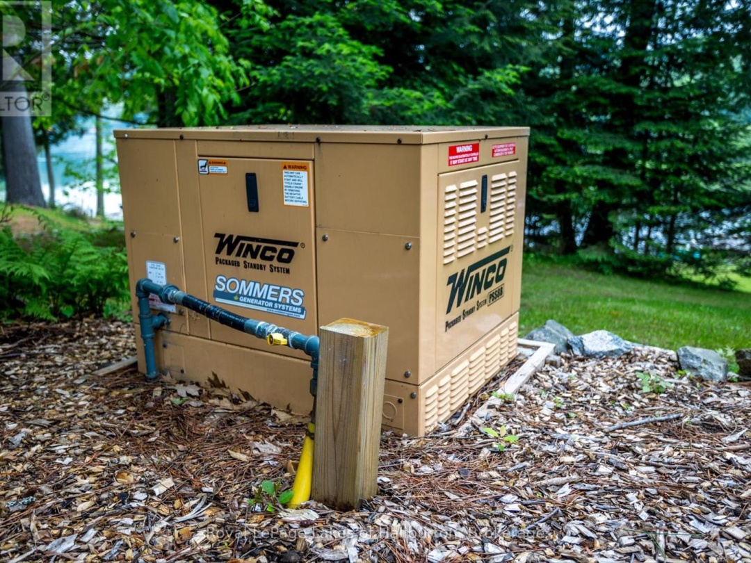 1093 LAMAR DRIVE, Maple Lake