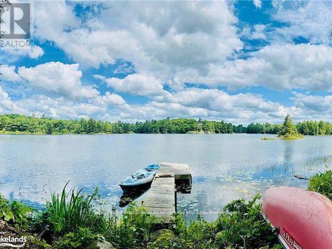 60 HAWKSVIEW LANE, Faris Lake