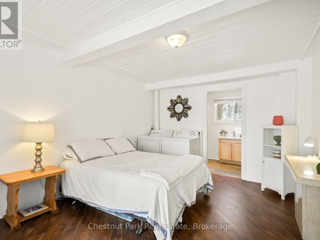 1023 ROLY LANE, Tasso Lake