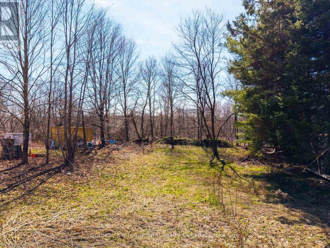 825 MUSKOKA ROAD S, Gravenhurst (Muskoka (S))