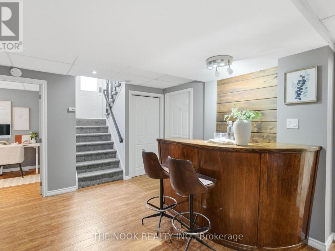 6 SPARROW COURT, Kawartha Lakes (Mariposa)