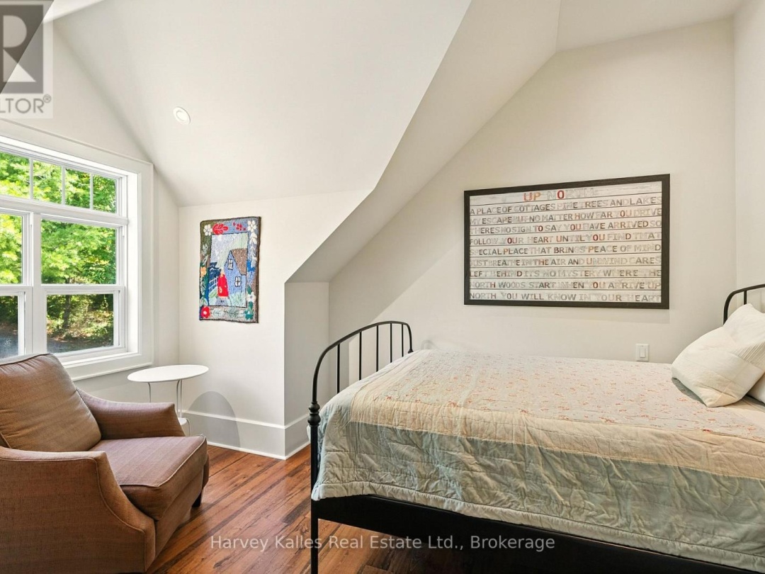 1190 PARKERS POINT ROAD, Lake Muskoka