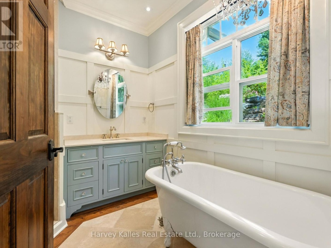 1190 PARKERS POINT ROAD, Lake Muskoka