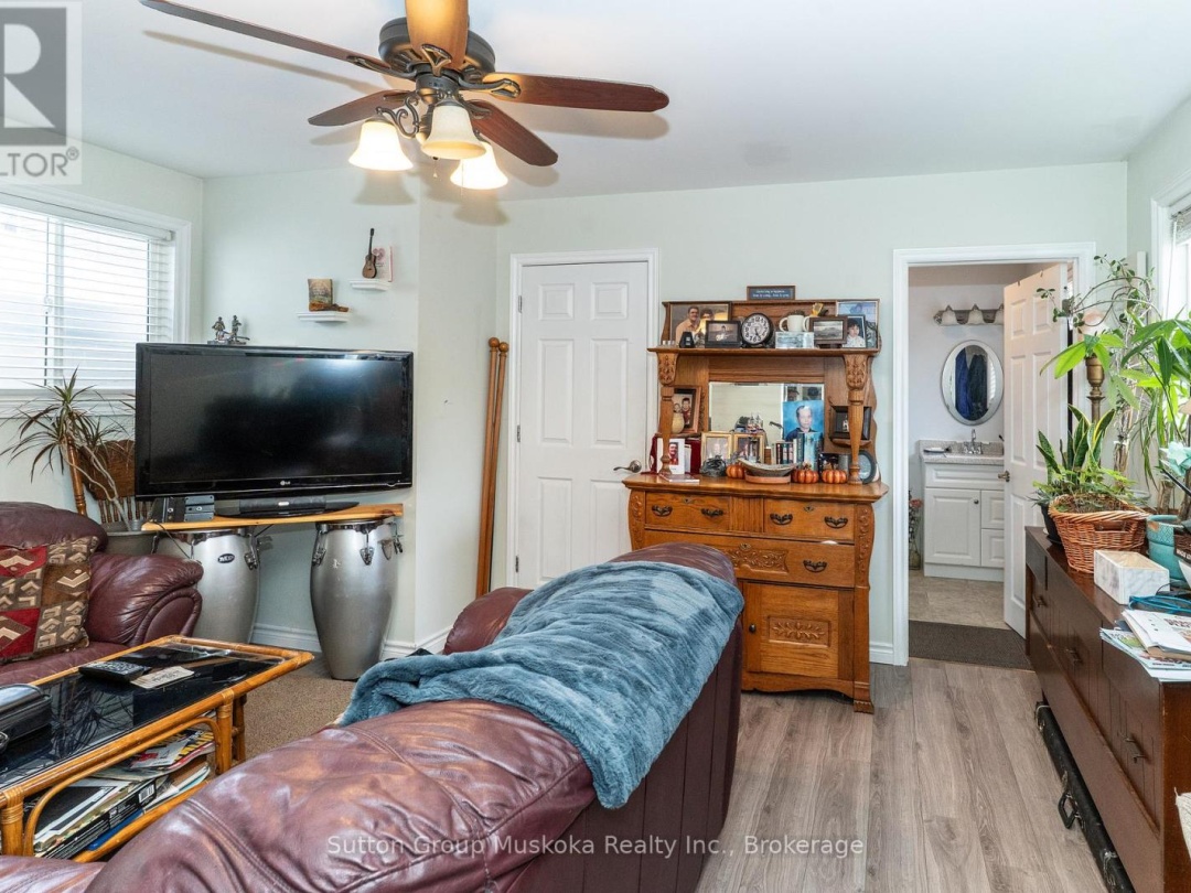 4 THUNDER BRIDGE COURT S,