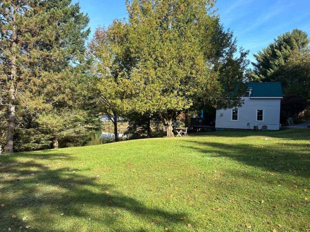 27 BURNSIDE BRIDGE ROAD, Mill Lake