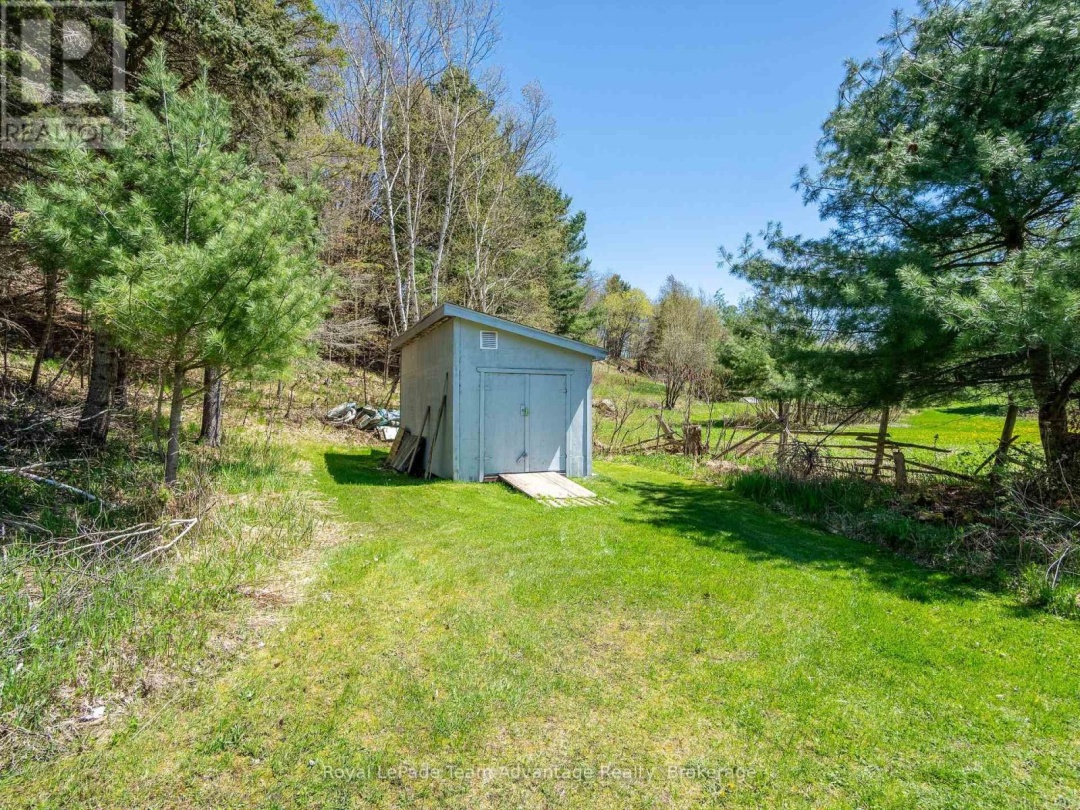 27 BURNSIDE BRIDGE ROAD, Mill Lake