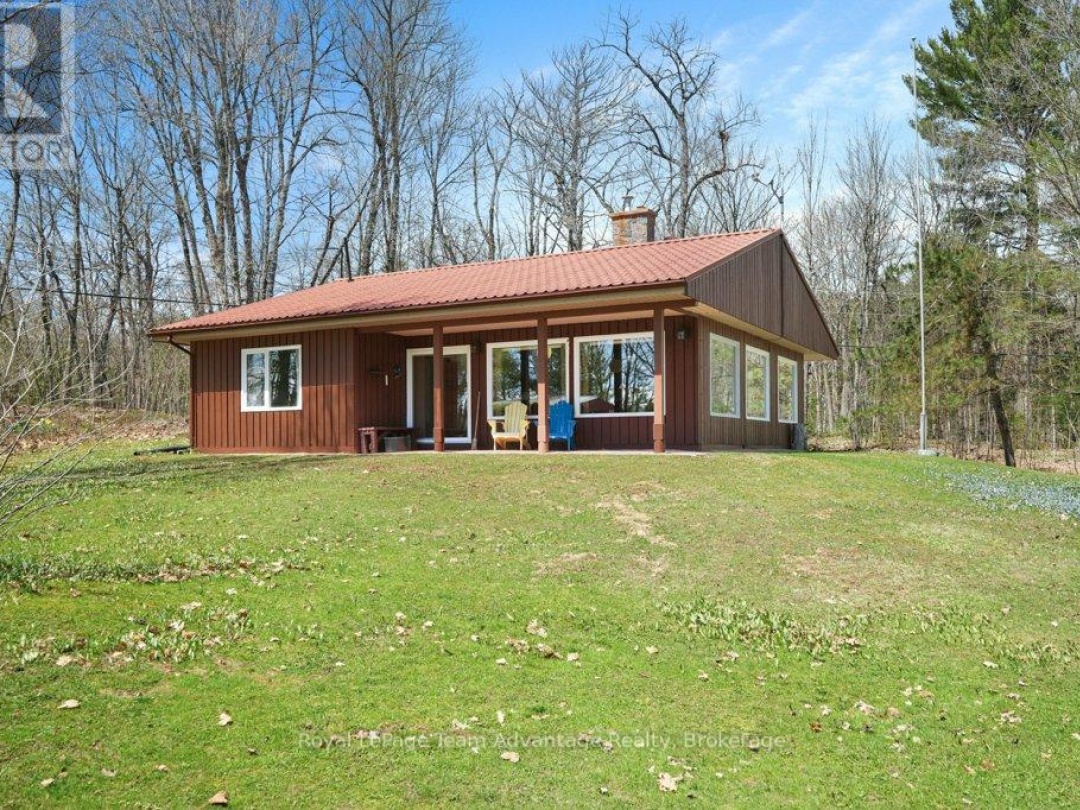 11 BIRCH LANE, Harris Lake