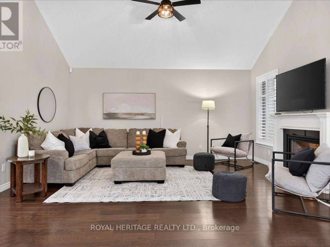 13 SOUTH HARBOUR DRIVE, Pigeon Lake