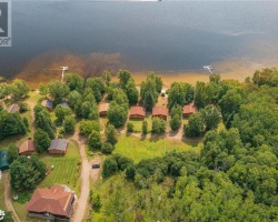 Cottage for Sale on Doe Lake