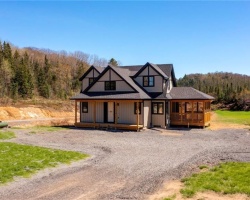 Property for Sale on 1037 Greensview Drive Unit# 56, Lake Of Bays