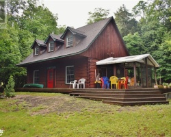 Cottage for Sale on Kawagama Lake