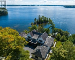 Cottage for Sale on Lake Rosseau