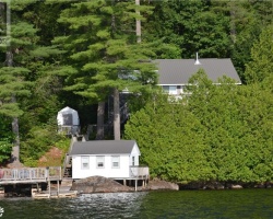Cottage for Sale on Little Hawk Lake