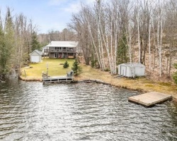 Cottage for Sale on Little Bob Lake