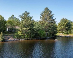 Cottage for Sale on Turtle Lake