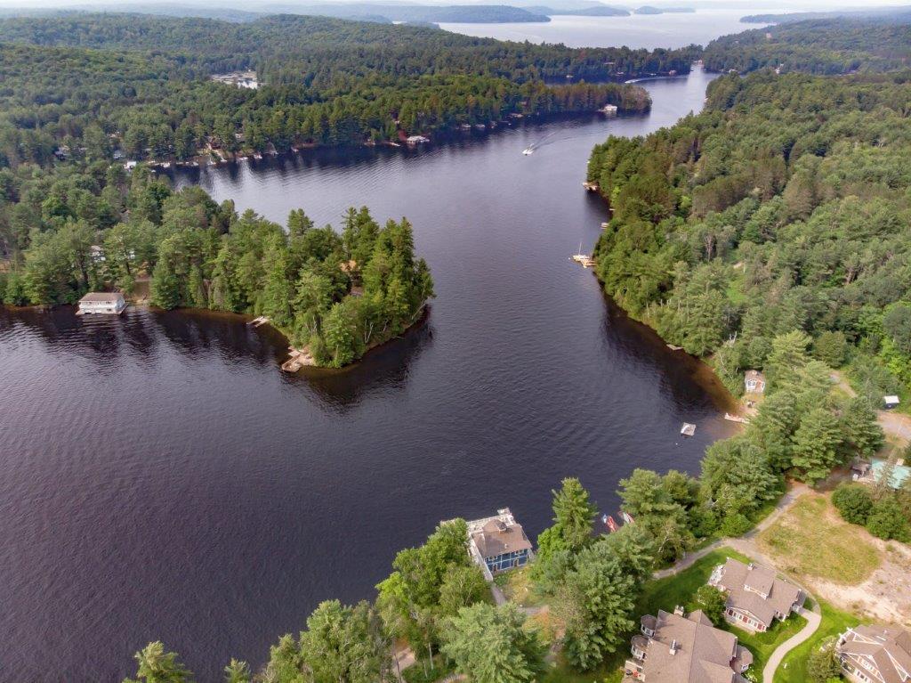 Photos of The Landscapes on Lake of Bays