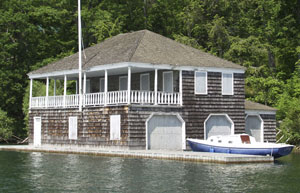 Condition Docks/Boathouses  - Approval at Buyer's Expense
