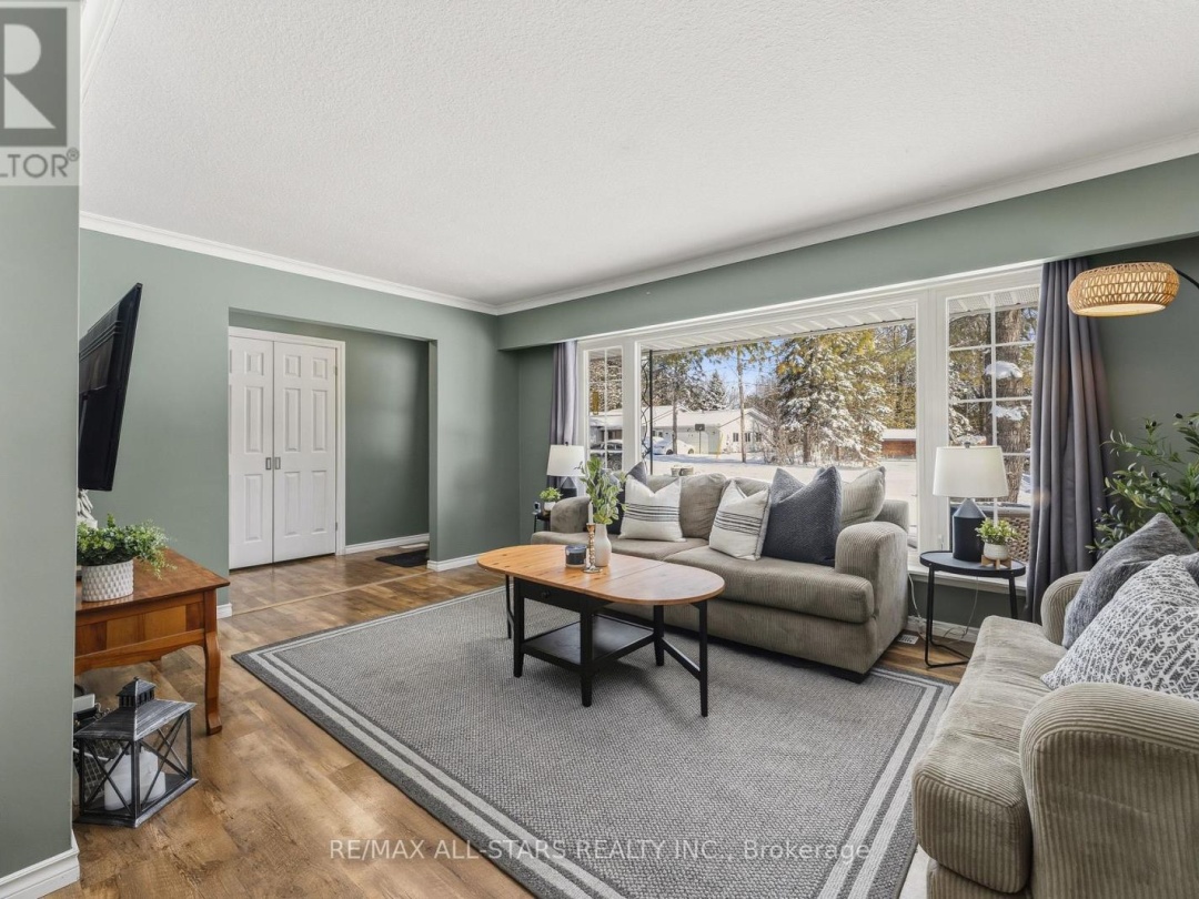 49 KENNEDY DRIVE, Kawartha Lakes (Fenelon Falls)