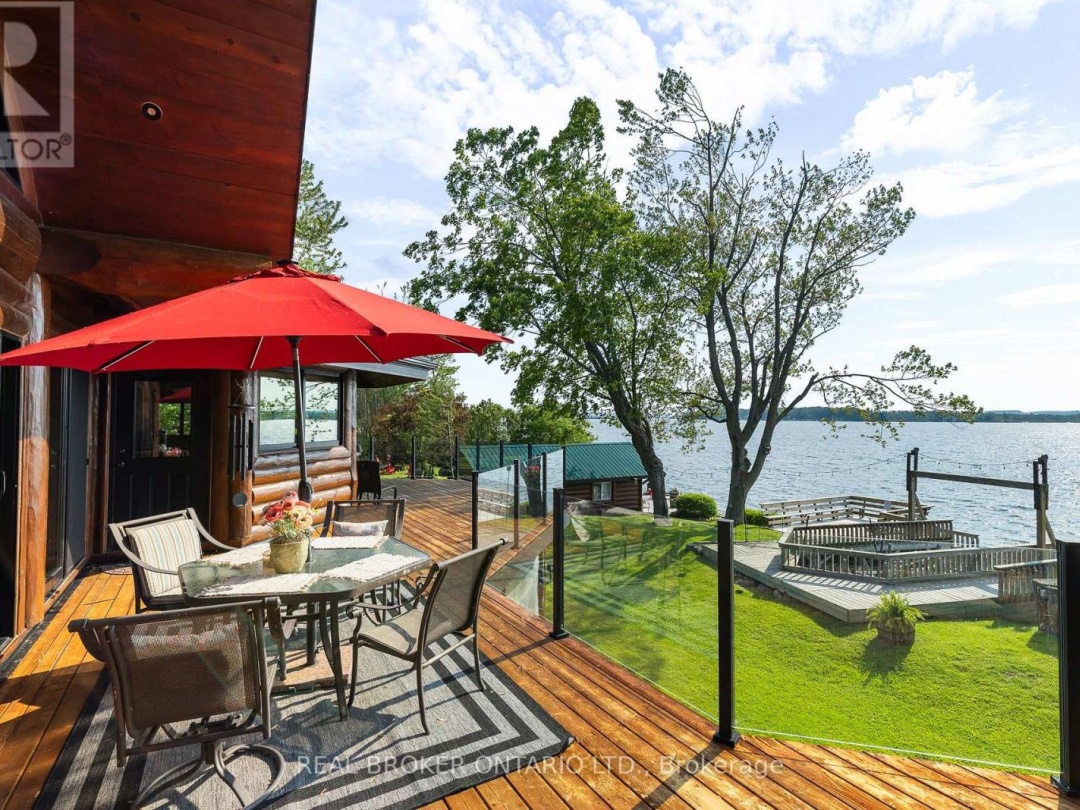 99 CREIGHTON STREET, Lake Simcoe