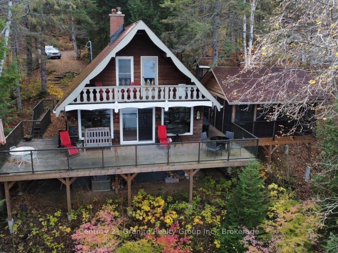 1038 BROKEN PADDLE ROAD, Miskwabi Lake