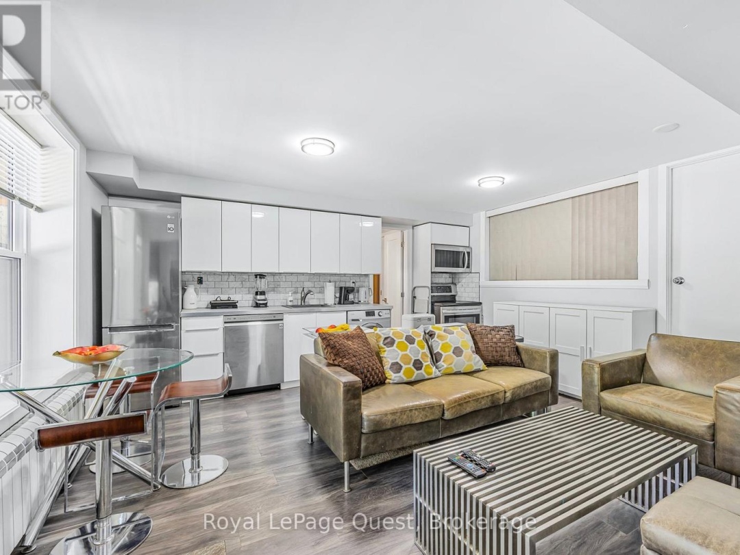 214 MISSISSAGA STREET W, 