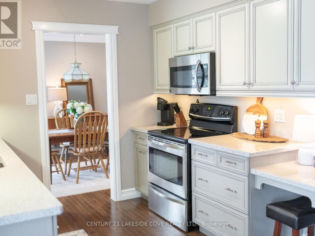 27 THICKETWOOD PLACE, Lake Simcoe