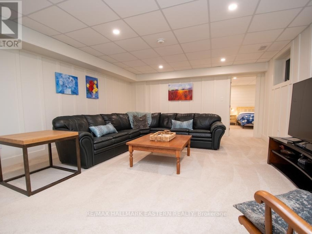 19 MARINA DRIVE, Pigeon Lake