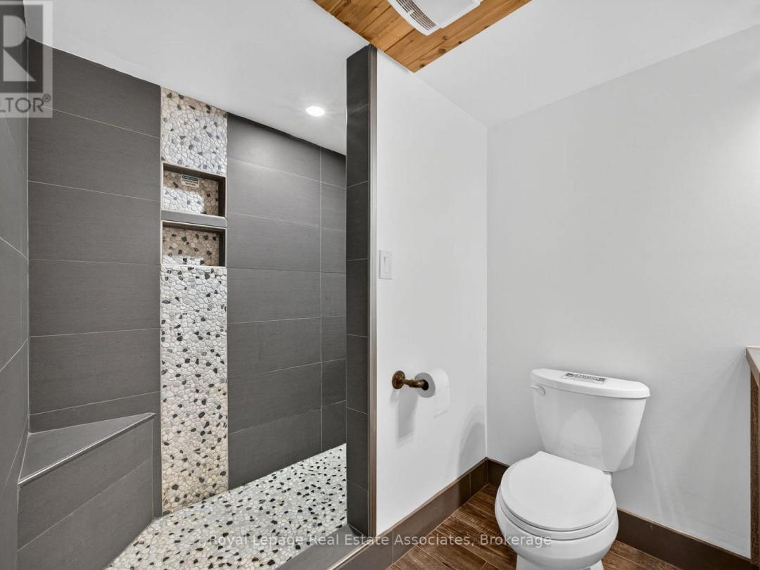 389 FALCON ROAD, Lake Vernon