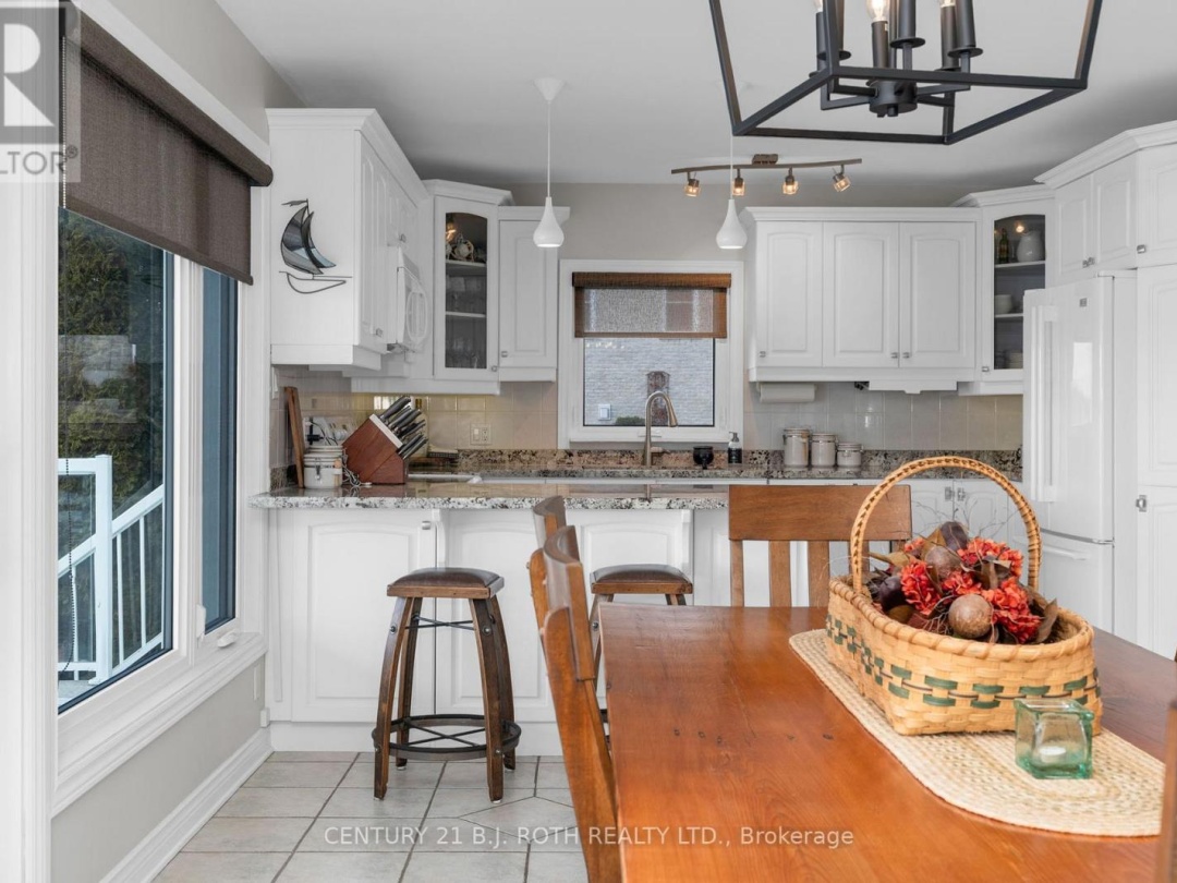 4307 ORKNEY BEACH ROAD, Lake Simcoe