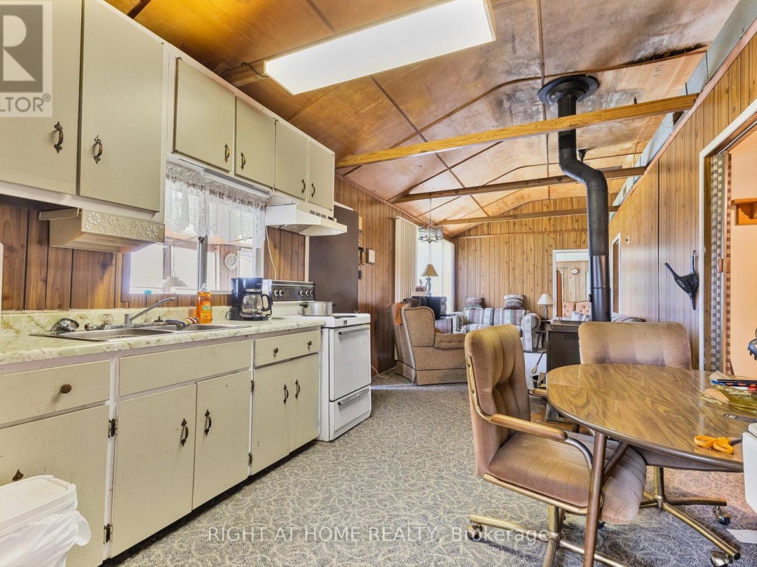 194 MCGUIRE BEACH ROAD, Kawartha Lakes (Carden)