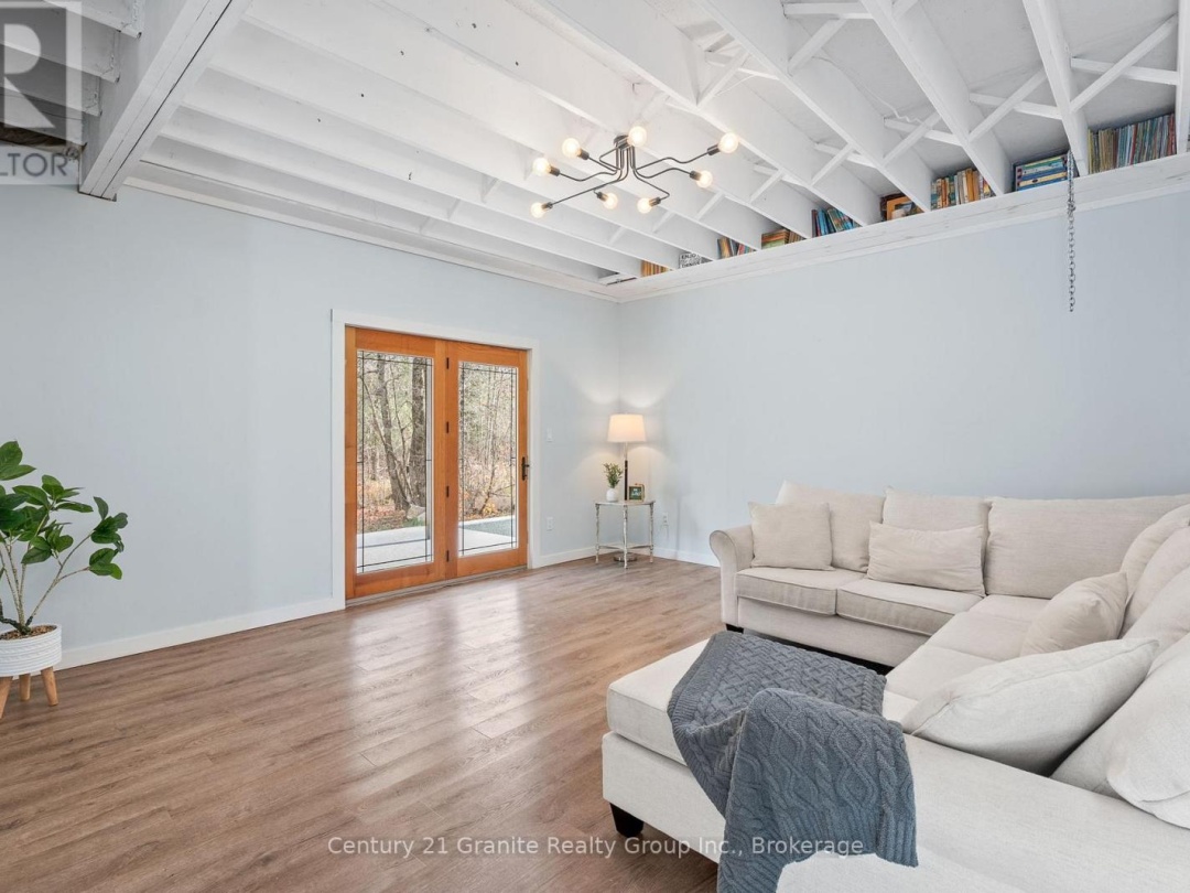1126 RICE ROAD, Minden Hills (Snowdon)