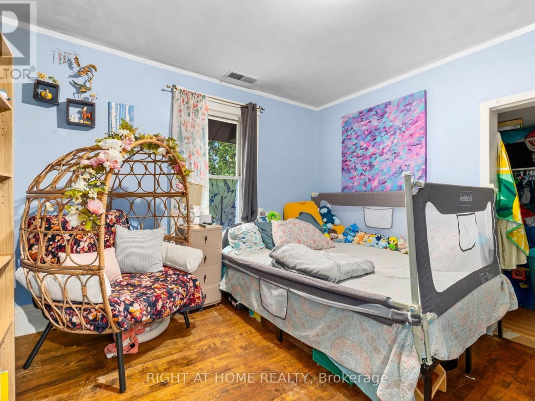 105 GIBSON STREET, Parry Sound