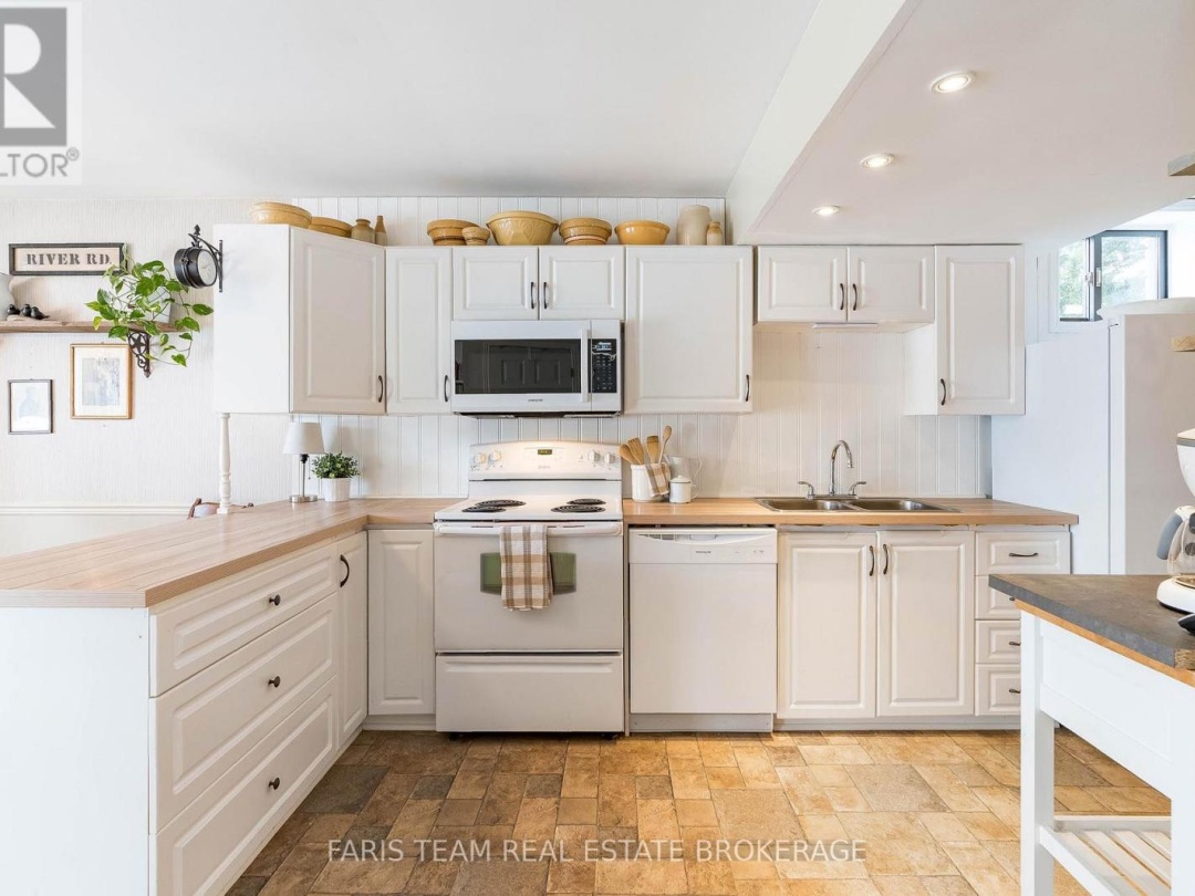 238 ROBINS POINT ROAD, Georgian Bay